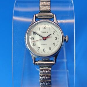 Vintage 1991 Timex 20mm Women's Quartz Cocktail Watch Stretch‎ Bracelet New Batt